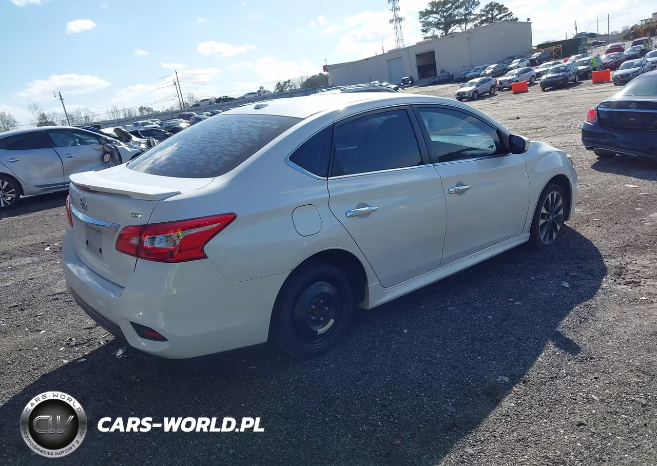 2018 Nissan Sentra Sr VIN:3N1AB7AP7JY303516 - 4