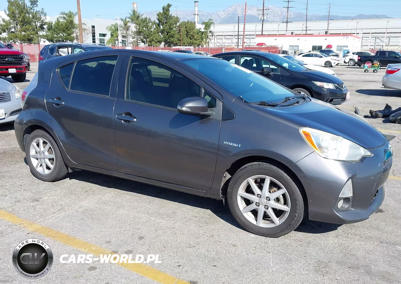 2013 Toyota Prius C Four