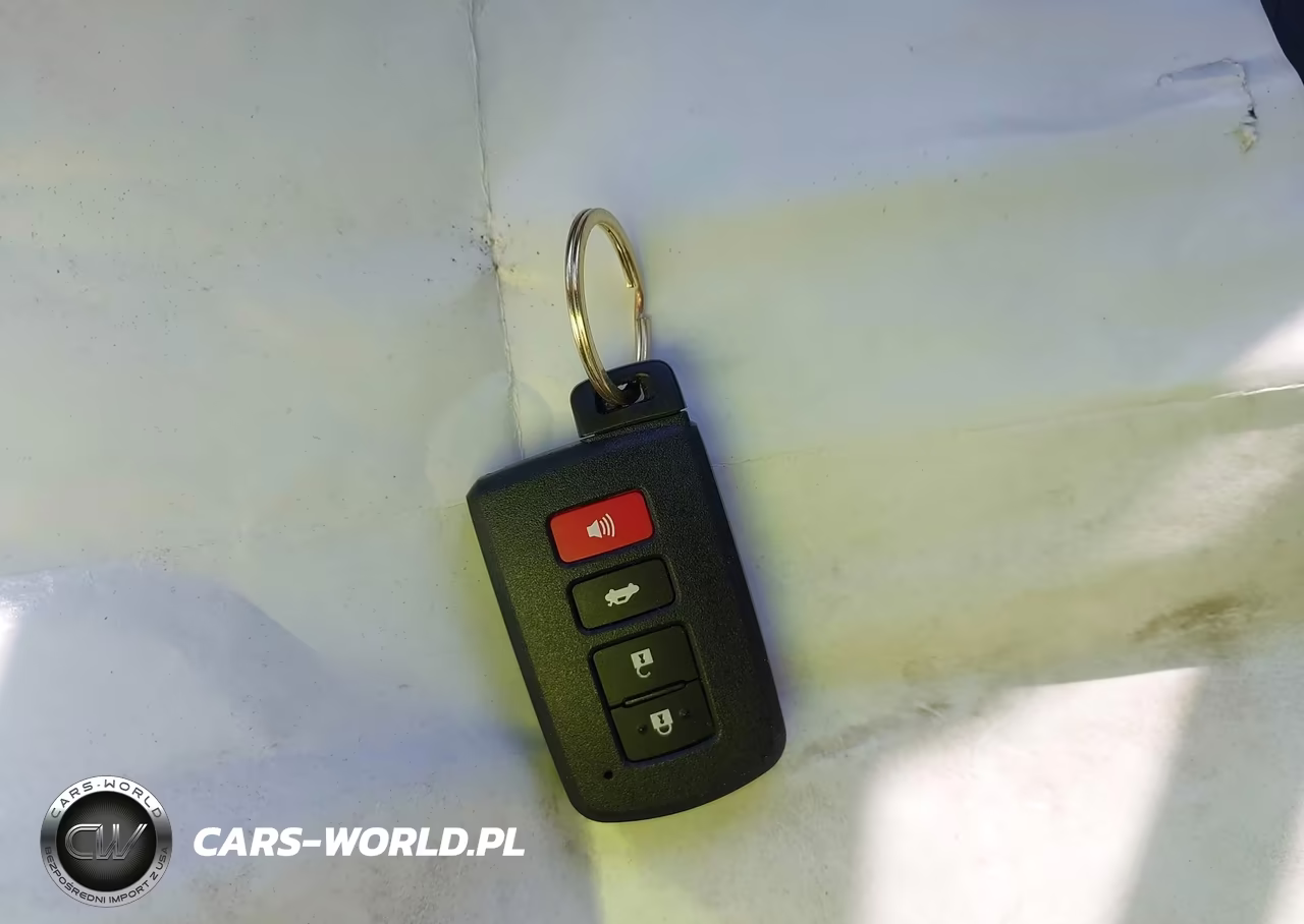 2013 Toyota Prius C Four VIN:JTDKDTB35D1549831 - 11
