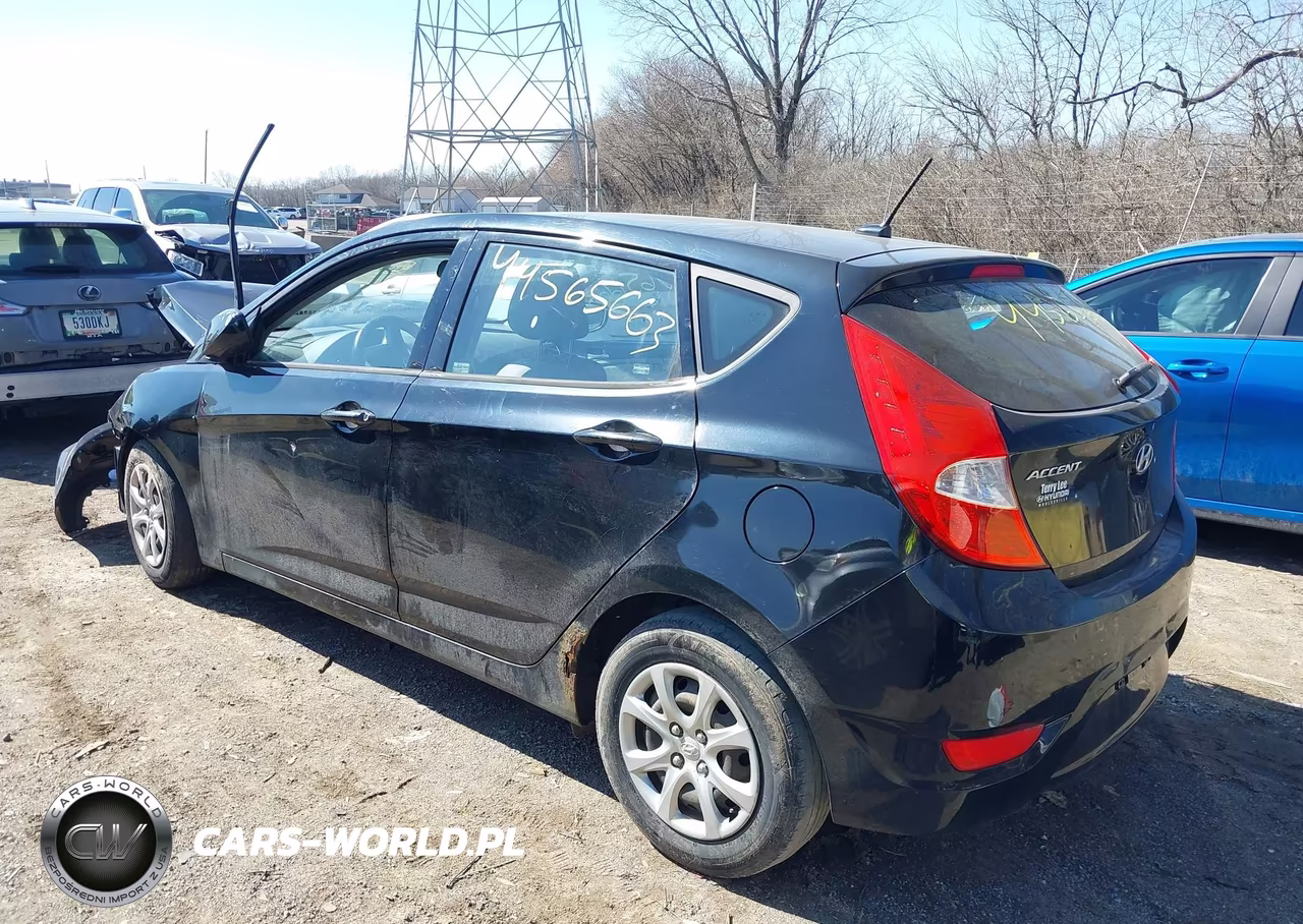 2014 Hyundai Accent Gs VIN:KMHCT5AEXEU166775 - 3