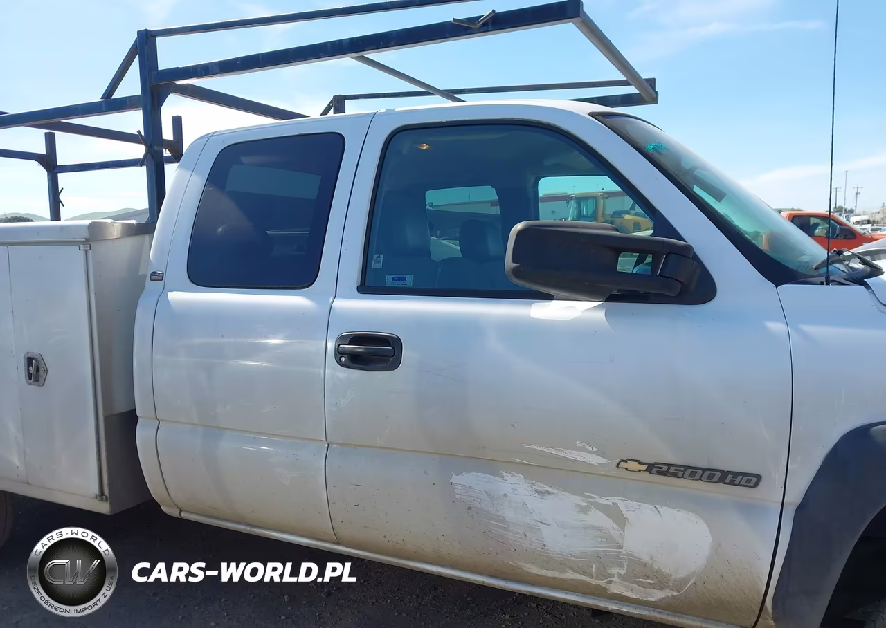 2005 Chevrolet Silverado 2500Hd Work Truck VIN:1GBHC29U75E271230 - 13
