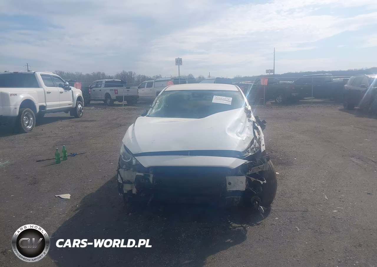 2018 Mazda Mazda3 Sport VIN:3MZBN1U70JM169924 - 12