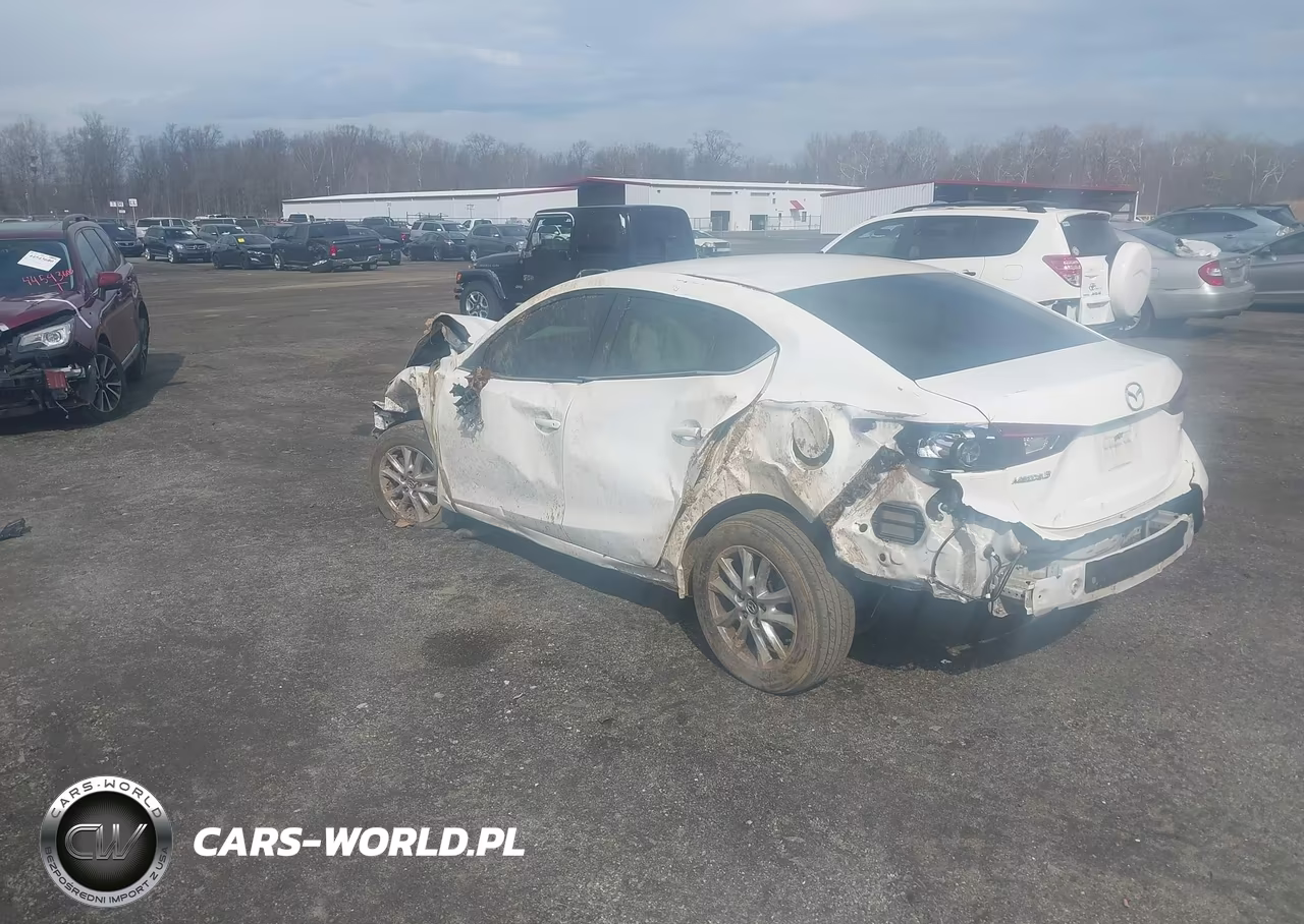 2018 Mazda Mazda3 Sport VIN:3MZBN1U70JM169924 - 3