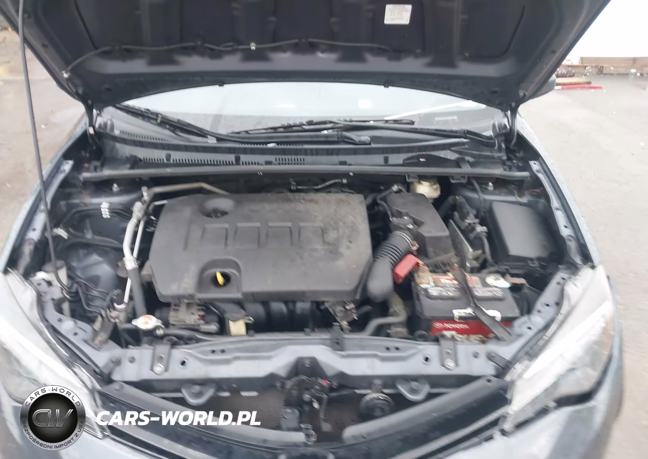 2018 Toyota Corolla Le VIN:5YFBURHE0JP798086 - 10