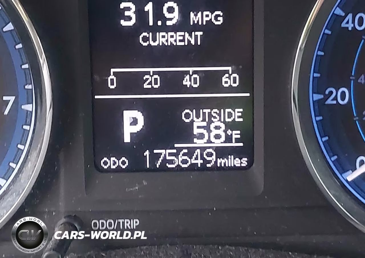 2018 Toyota Corolla Le VIN:5YFBURHE0JP798086 - 15