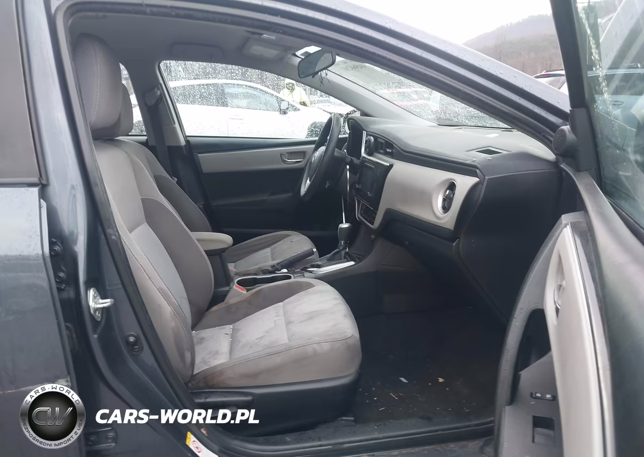 2018 Toyota Corolla Le VIN:5YFBURHE0JP798086 - 5