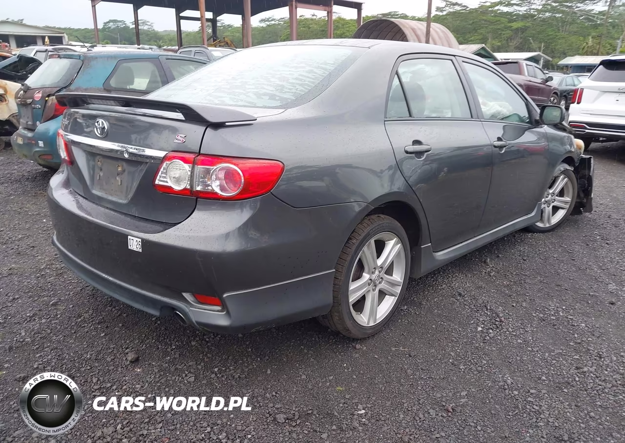 2013 Toyota Corolla S-S Special Edition VIN:2T1BU4EE4DC997380 - 4