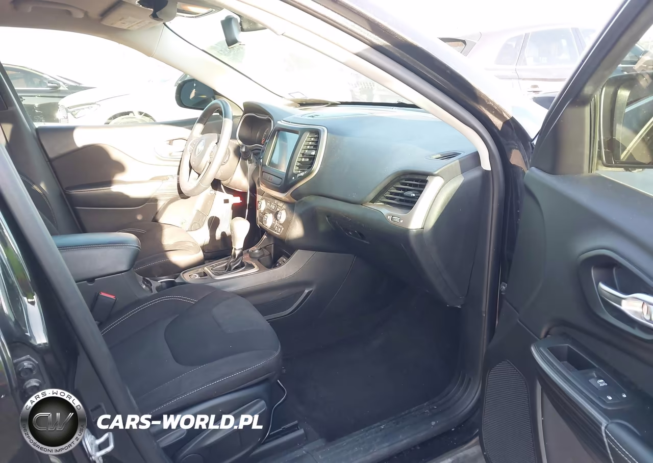 2015 Jeep Cherokee Latitude VIN:1C4PJMCS9FW512510 - 5