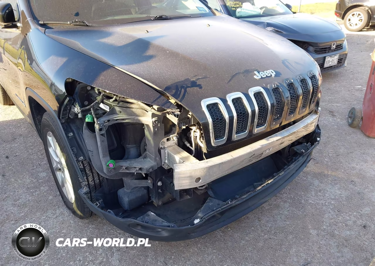 2015 Jeep Cherokee Latitude VIN:1C4PJMCS9FW512510 - 6