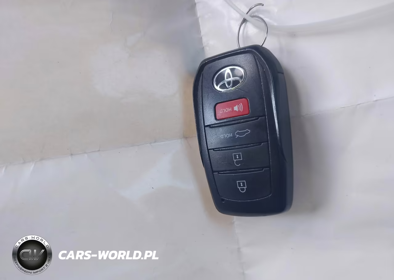 2025 Toyota Camry Le VIN:4T1DAACK8SU598878 - 11