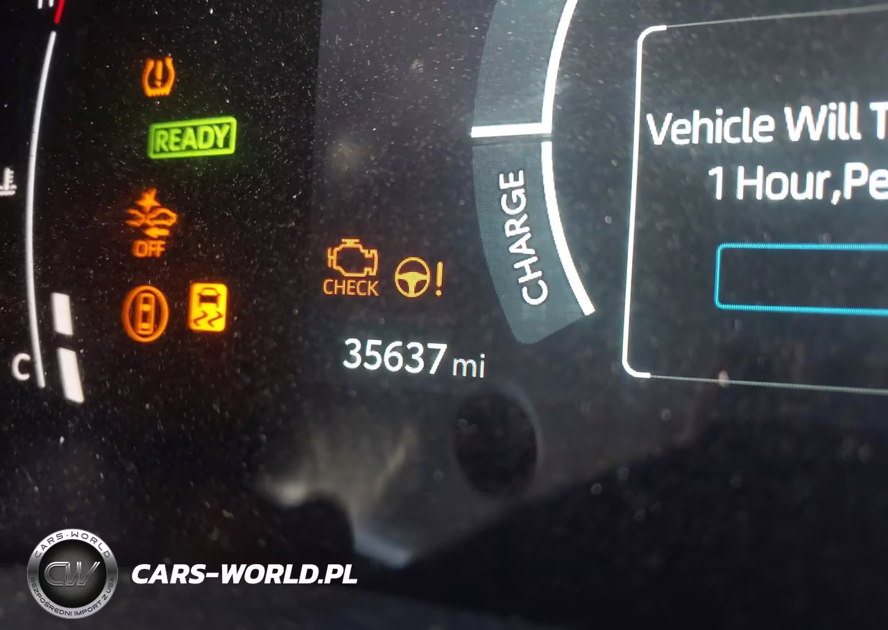 2025 Toyota Camry Le VIN:4T1DAACK8SU598878 - 16