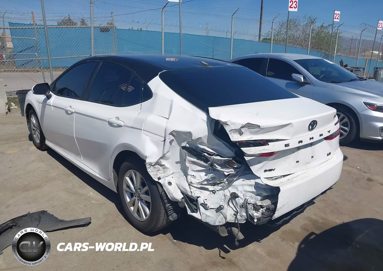 2025 Toyota Camry Le VIN:4T1DAACK8SU598878 - 3