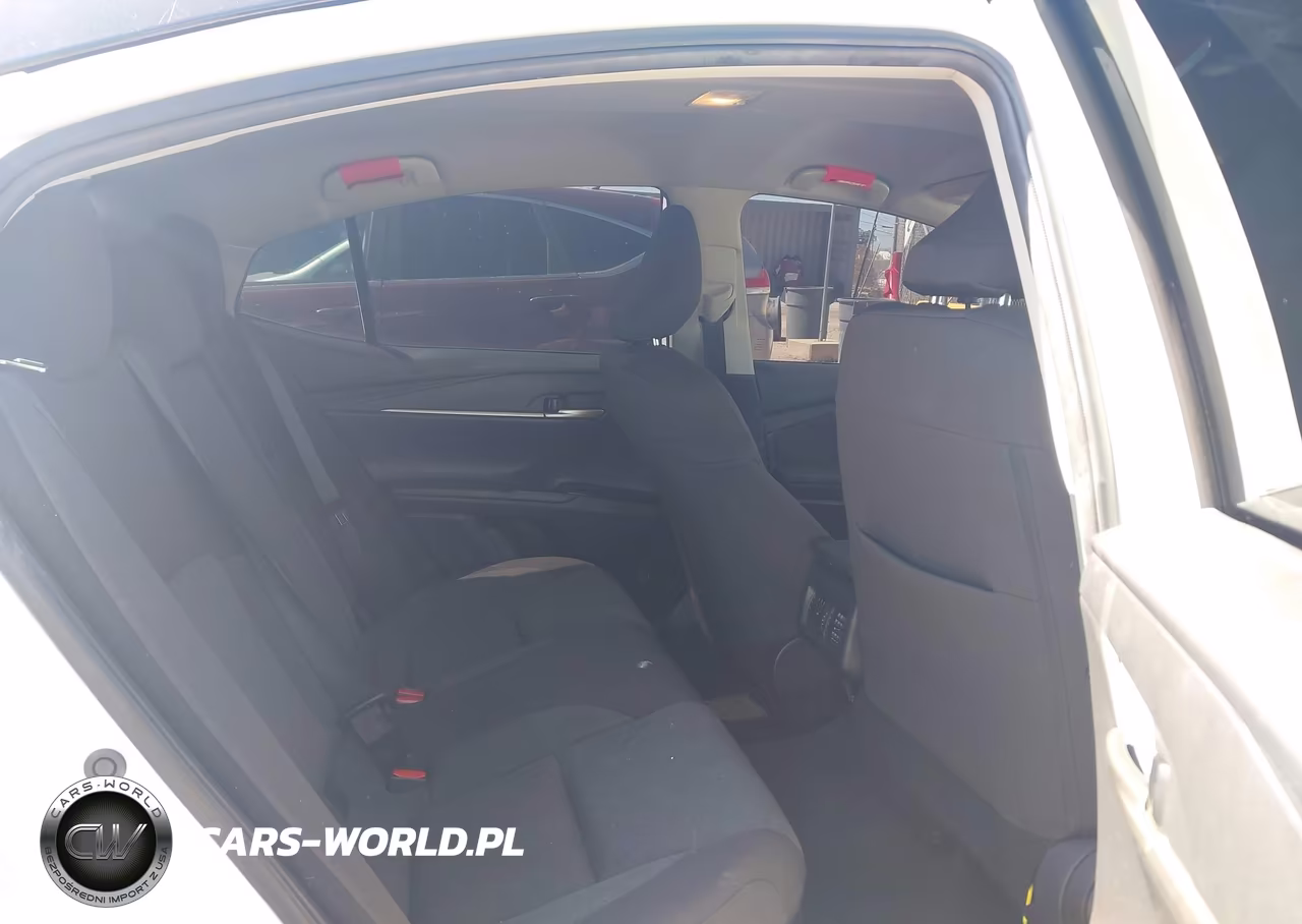 2025 Toyota Camry Le VIN:4T1DAACK8SU598878 - 8