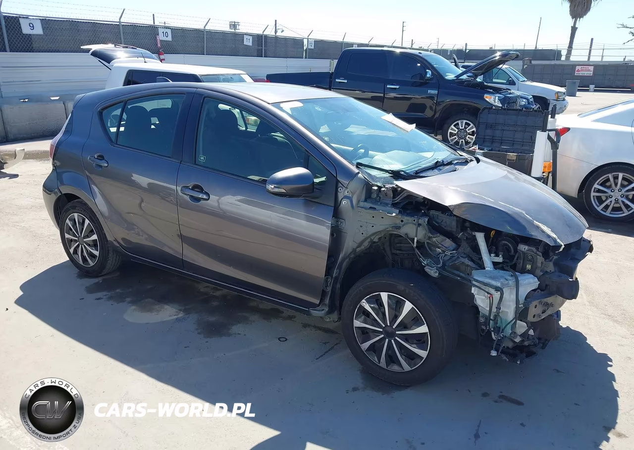 2015 Toyota Prius C Two