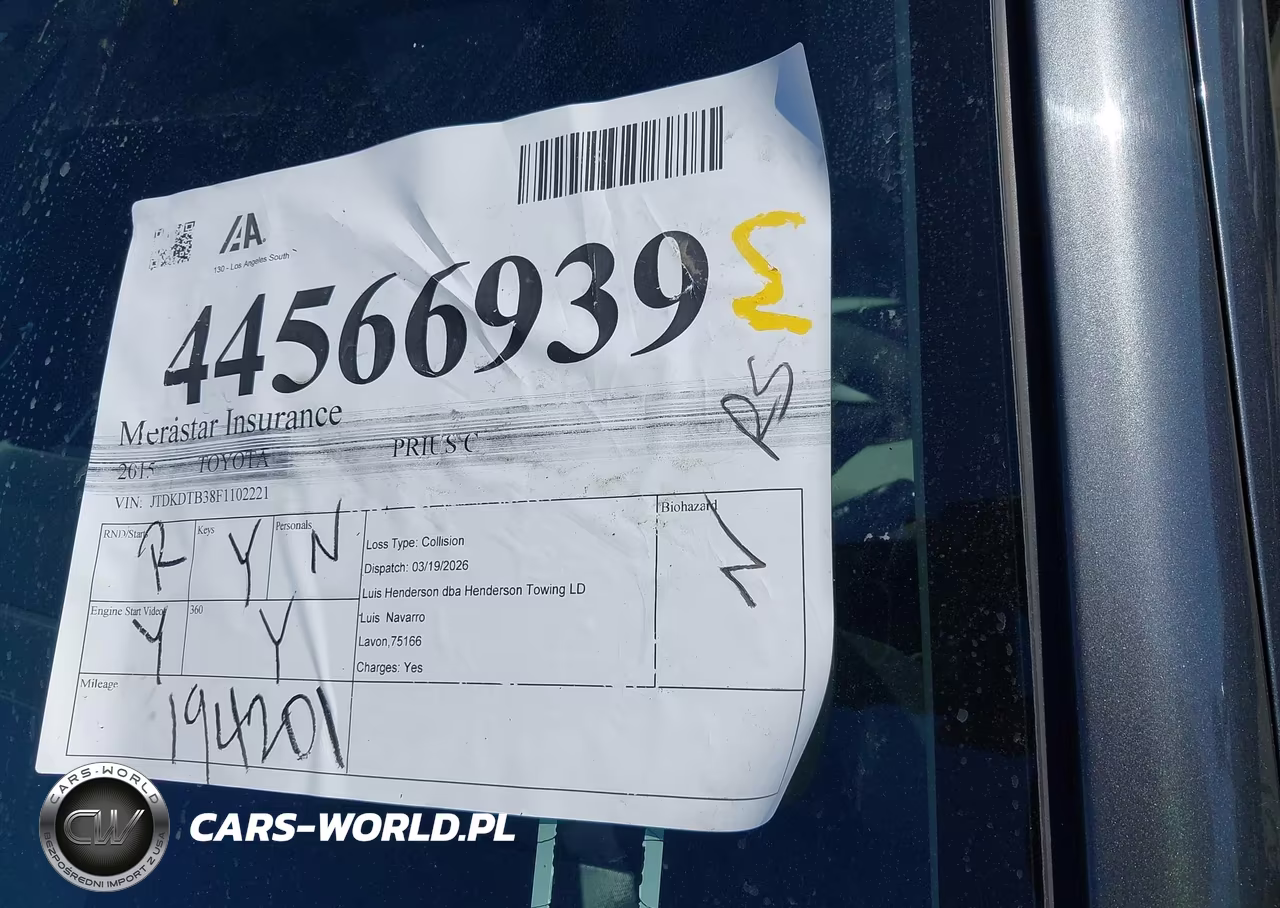 2015 Toyota Prius C Two VIN:JTDKDTB38F1102221 - 18