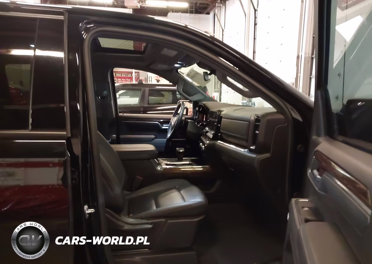 2024 GMC Sierra 1500 4Wd Short Box Elevation With 3Sb VIN:1GTUUCE84RZ245687 - 5