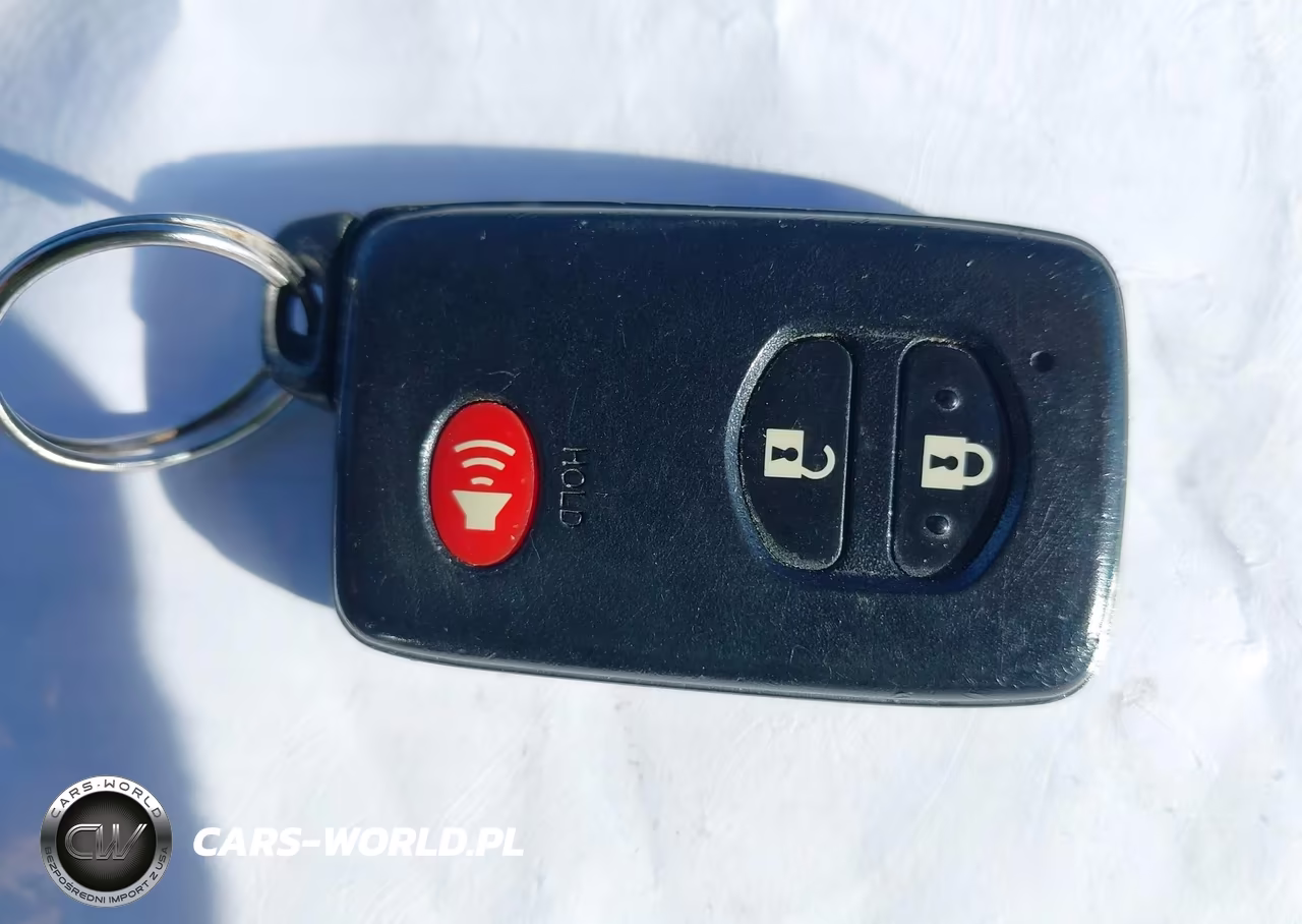 2011 Toyota Prius Two VIN:JTDKN3DU0B5252104 - 11