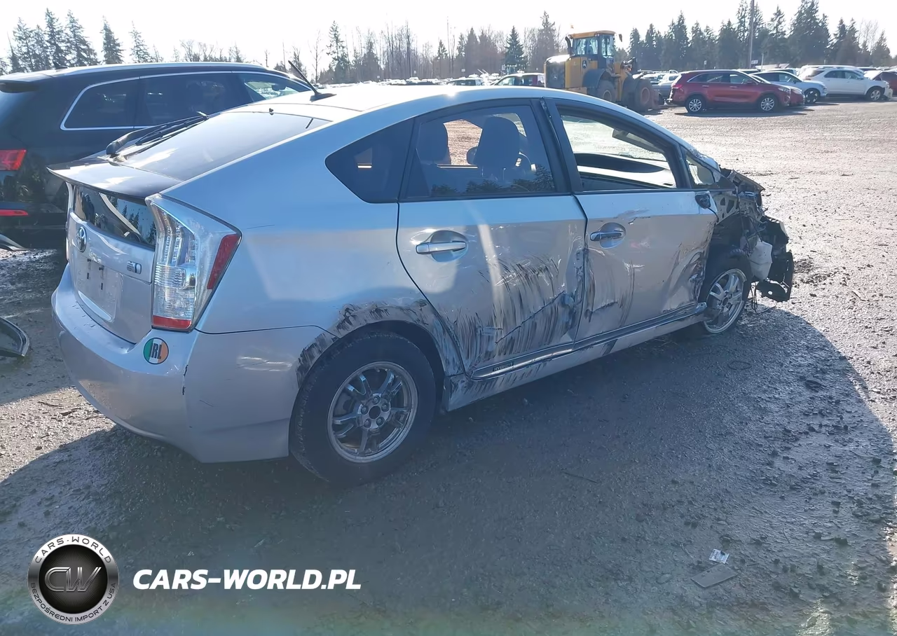 2011 Toyota Prius Two VIN:JTDKN3DU0B5252104 - 4