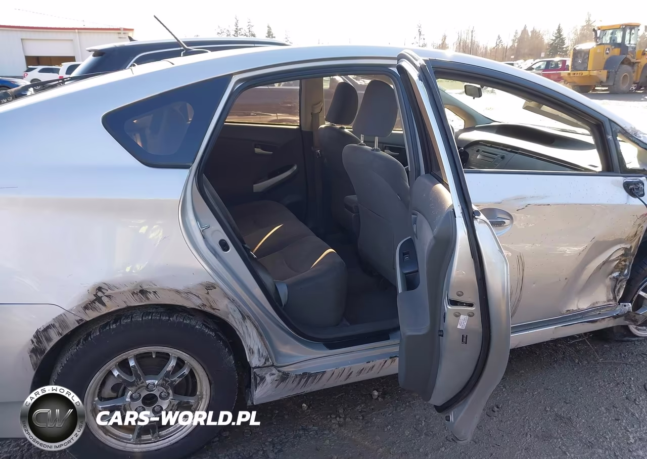 2011 Toyota Prius Two VIN:JTDKN3DU0B5252104 - 8