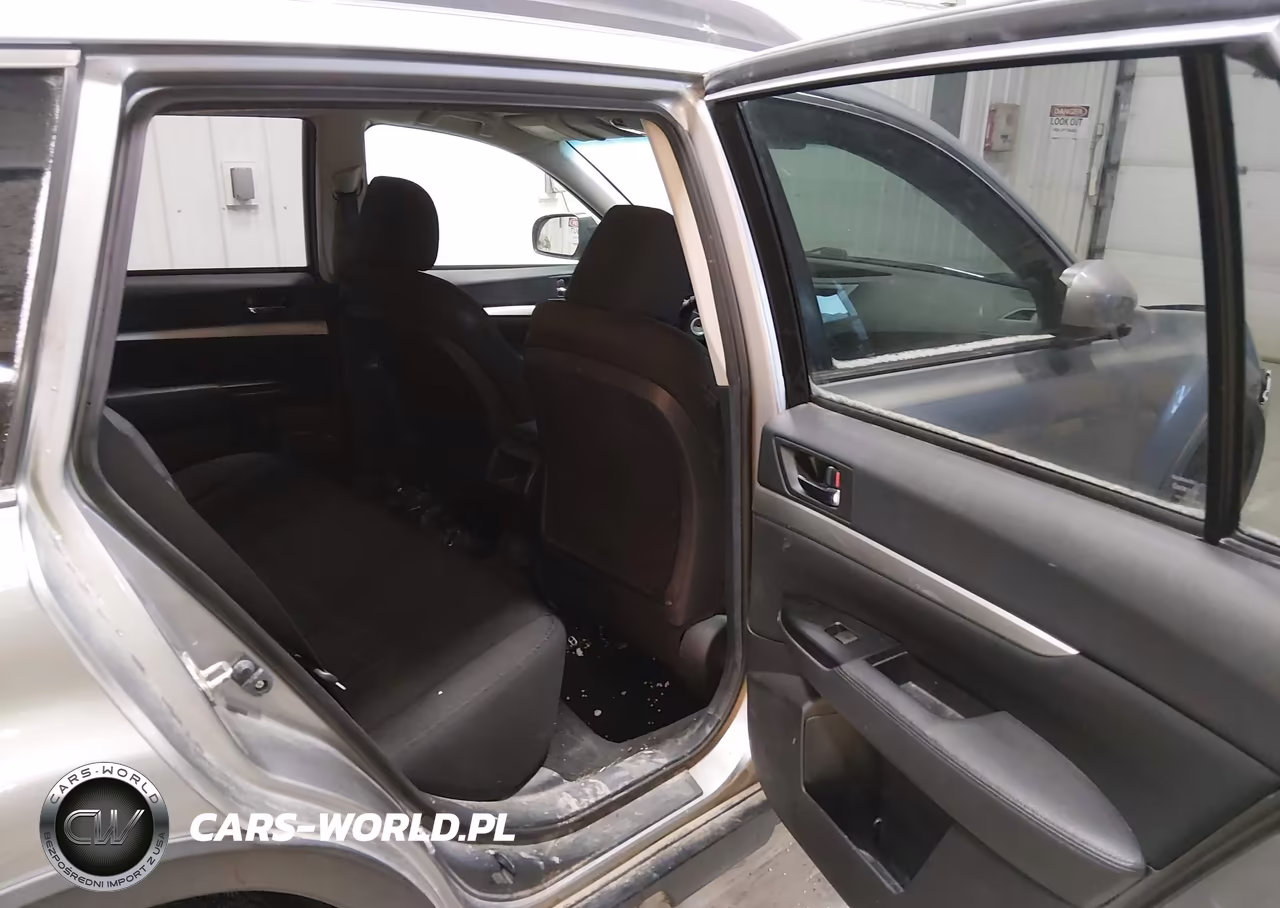 2011 Subaru Outback 2.5I Premium VIN:4S4BRBCC3B3330177 - 8