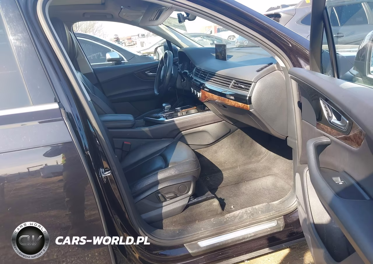 2018 Audi Q7 3.0T Premium VIN:WA1LAAF70JD044959 - 5