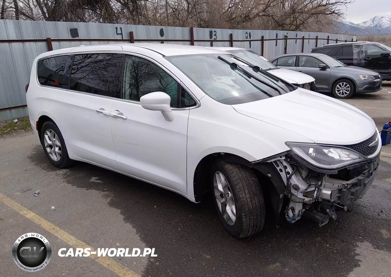 2018 Chrysler Pacifica Touring Plus