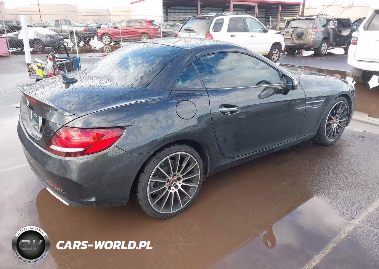 2019 Mercedes-Benz Slc 300 VIN:WDDPK3JA8KF160926 - 4
