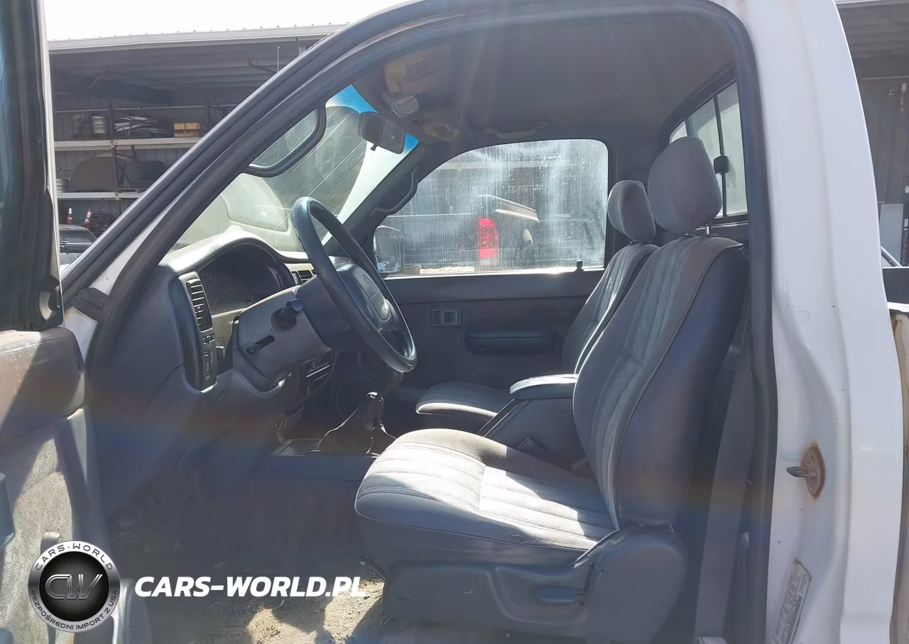 2000 Toyota Tacoma VIN:5TEPM62N0YZ700028 - 8