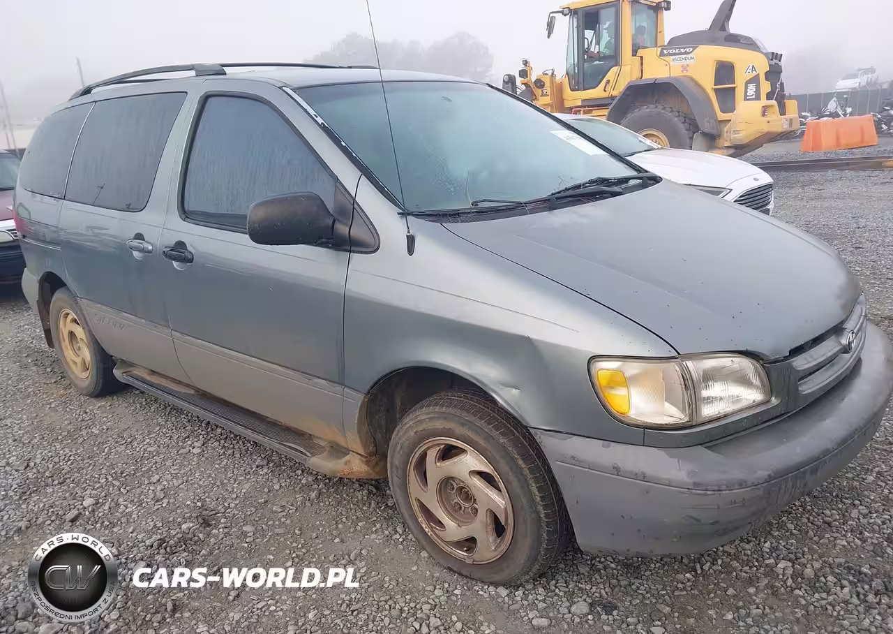2000 Toyota Sienna Le