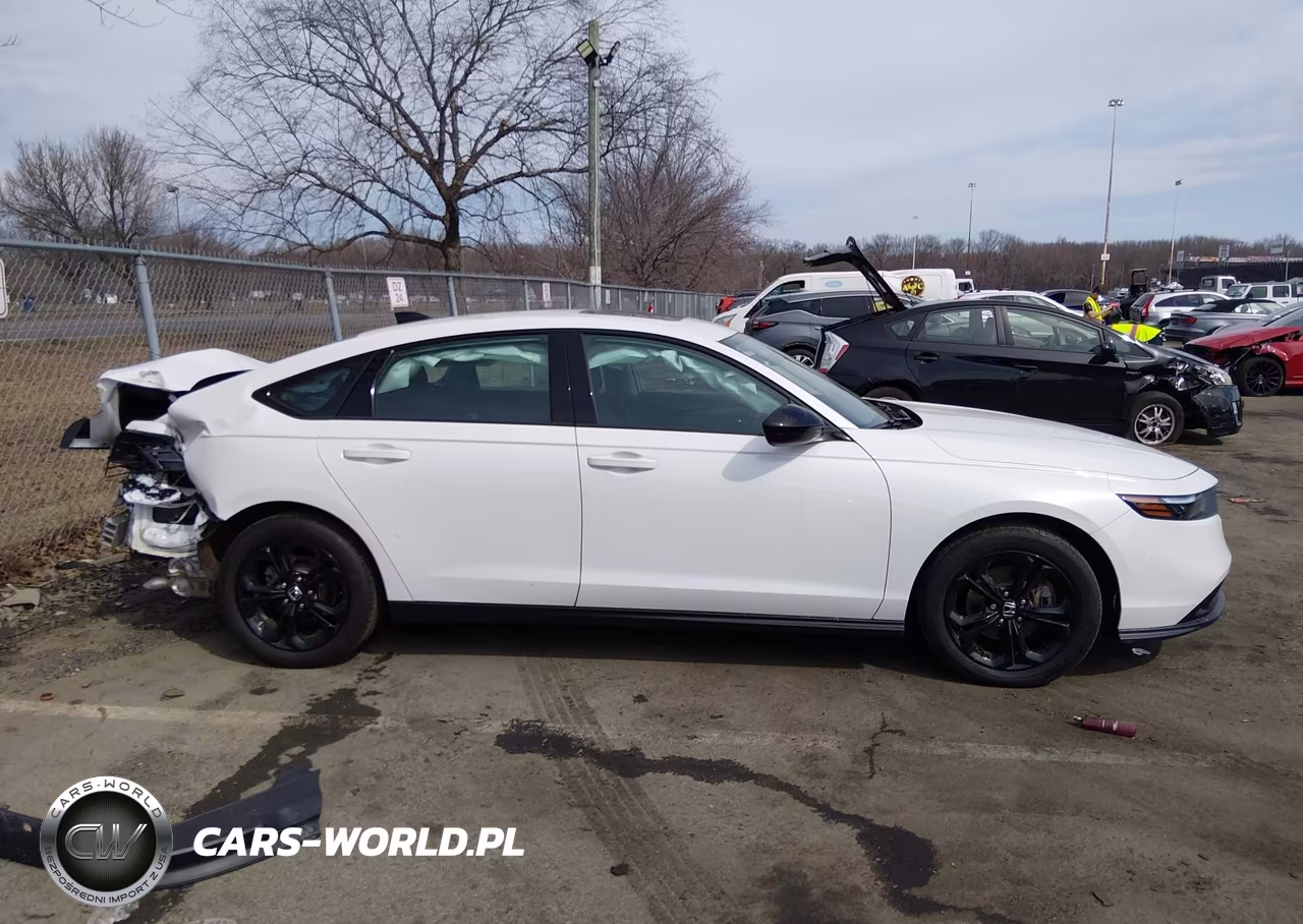 2025 Honda Accord Se VIN:1HGCY1F4XSA000379 - 13