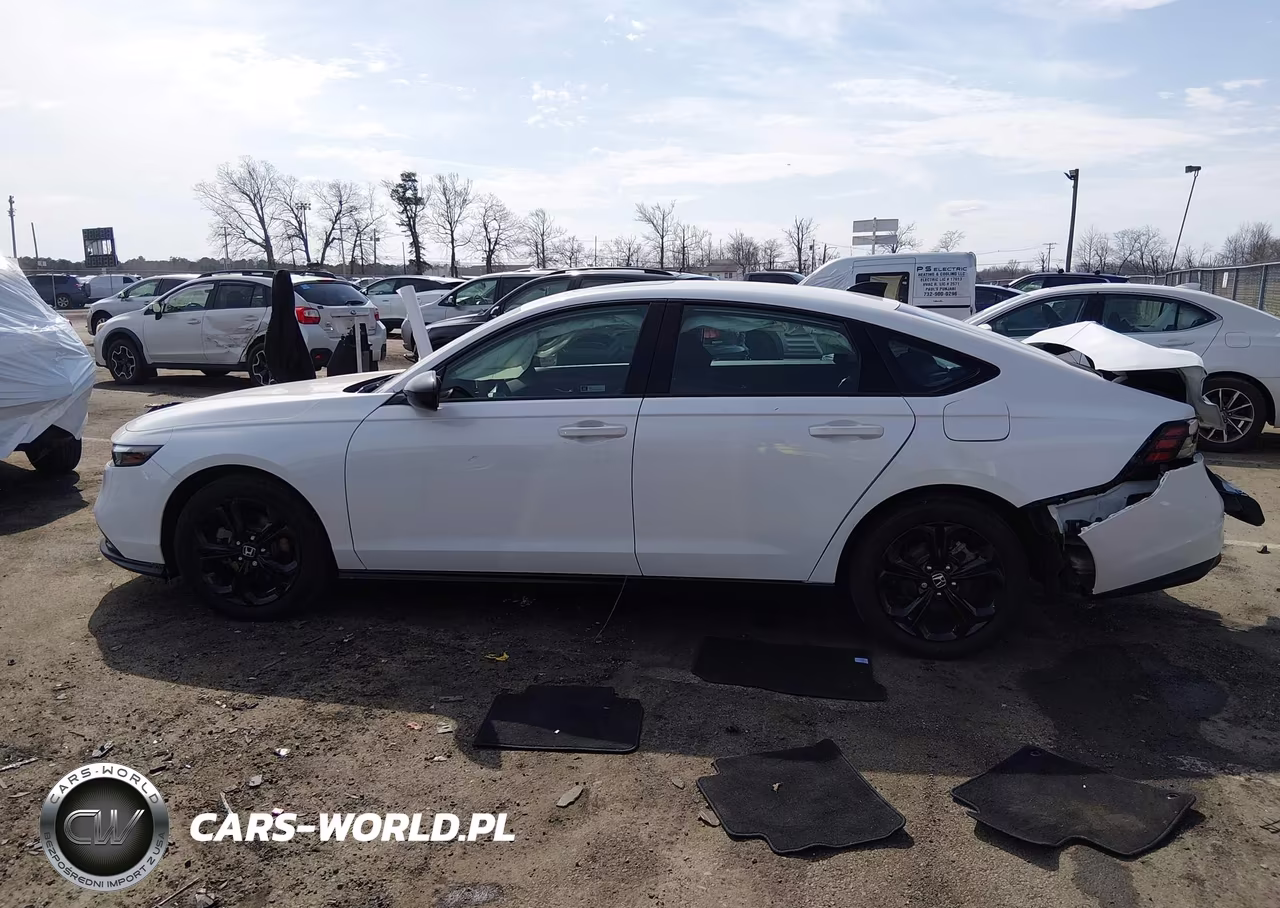 2025 Honda Accord Se VIN:1HGCY1F4XSA000379 - 14