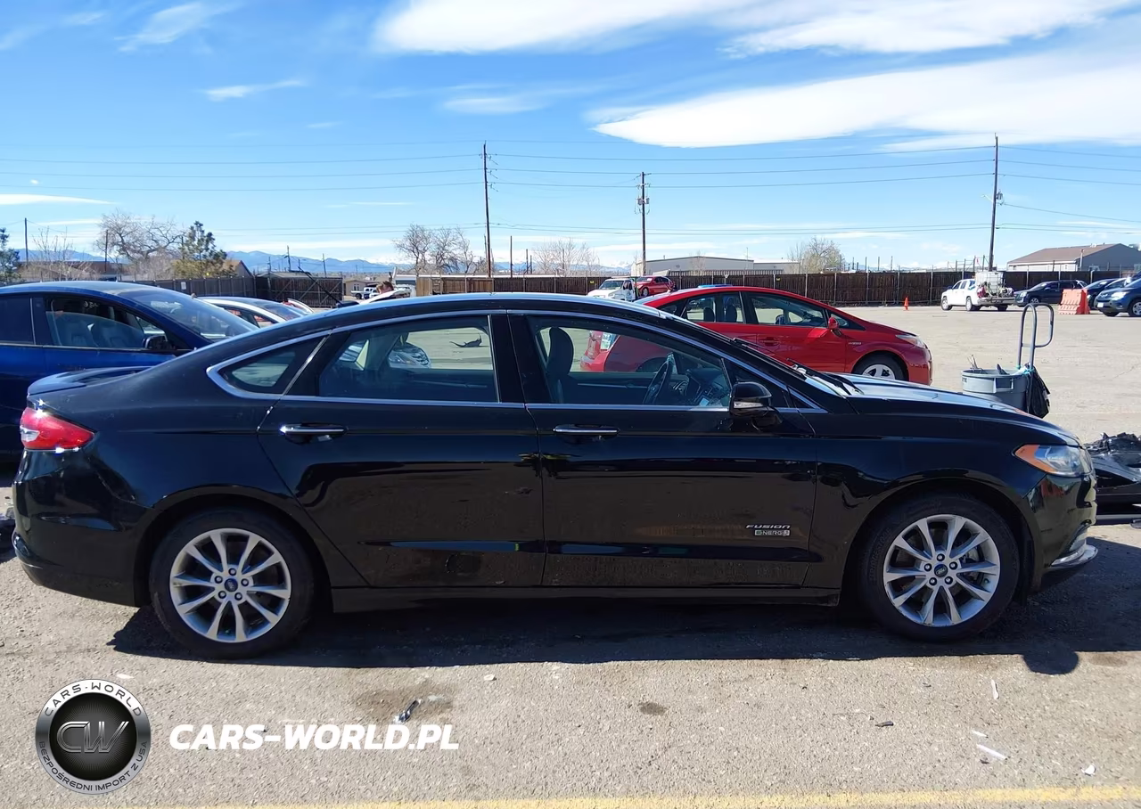 2017 Ford Fusion Energi Platinum-Titanium VIN:3FA6P0SU8HR288955 - 13