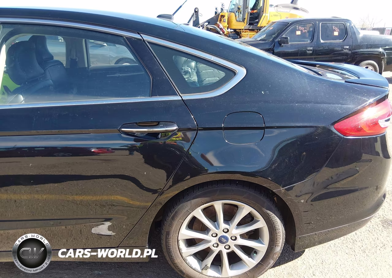 2017 Ford Fusion Energi Platinum-Titanium VIN:3FA6P0SU8HR288955 - 18