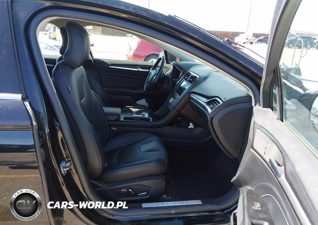 2017 Ford Fusion Energi Platinum-Titanium VIN:3FA6P0SU8HR288955 - 5