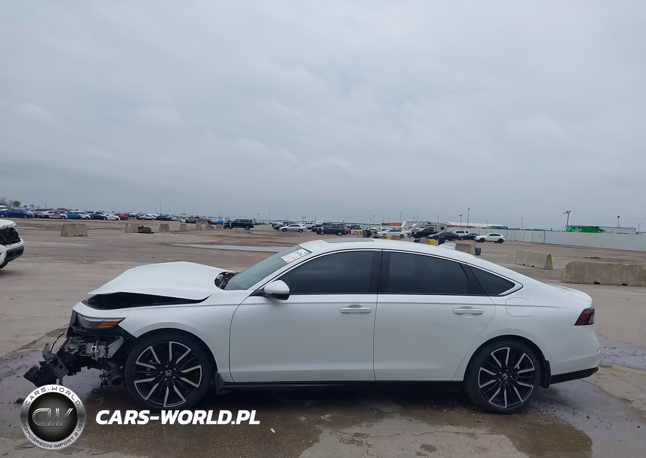 2024 Honda Accord Hybrid Touring VIN:1HGCY2F80RA009143 - 15