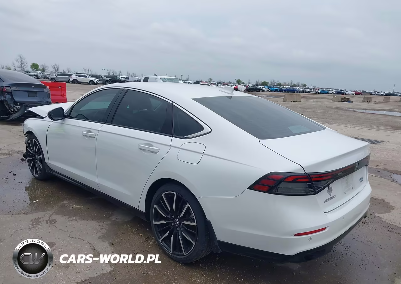2024 Honda Accord Hybrid Touring VIN:1HGCY2F80RA009143 - 3