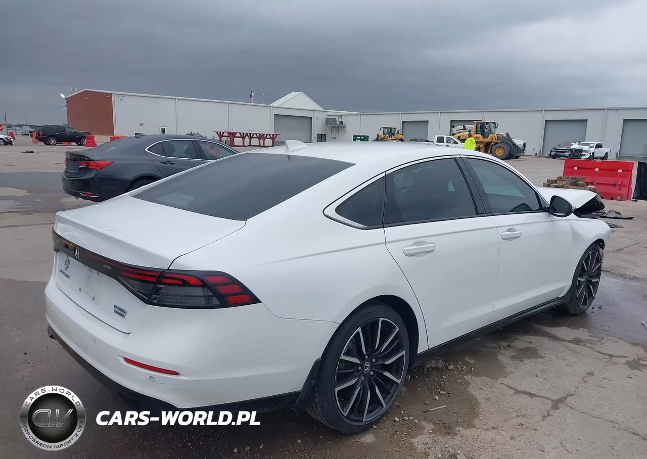 2024 Honda Accord Hybrid Touring VIN:1HGCY2F80RA009143 - 4