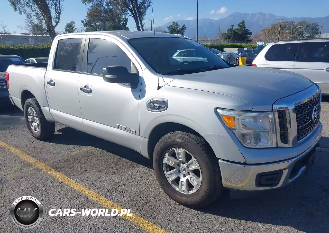 2017 Nissan Titan Sv