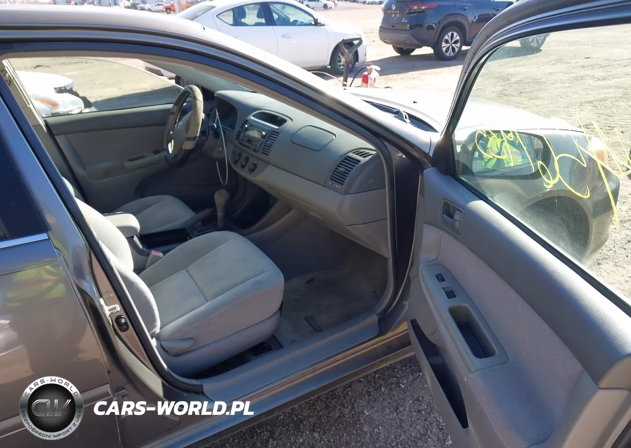 2004 Toyota Camry Le VIN:4T1BE32K54U897403 - 5