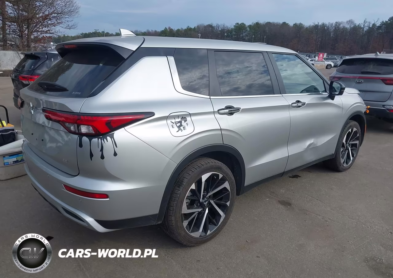 2022 Mitsubishi Outlander Black Edition S-Awc-Se 2.5 S-Awc-Se Launch Edition S-Awc VIN:JA4J4UA87NZ020974 - 4