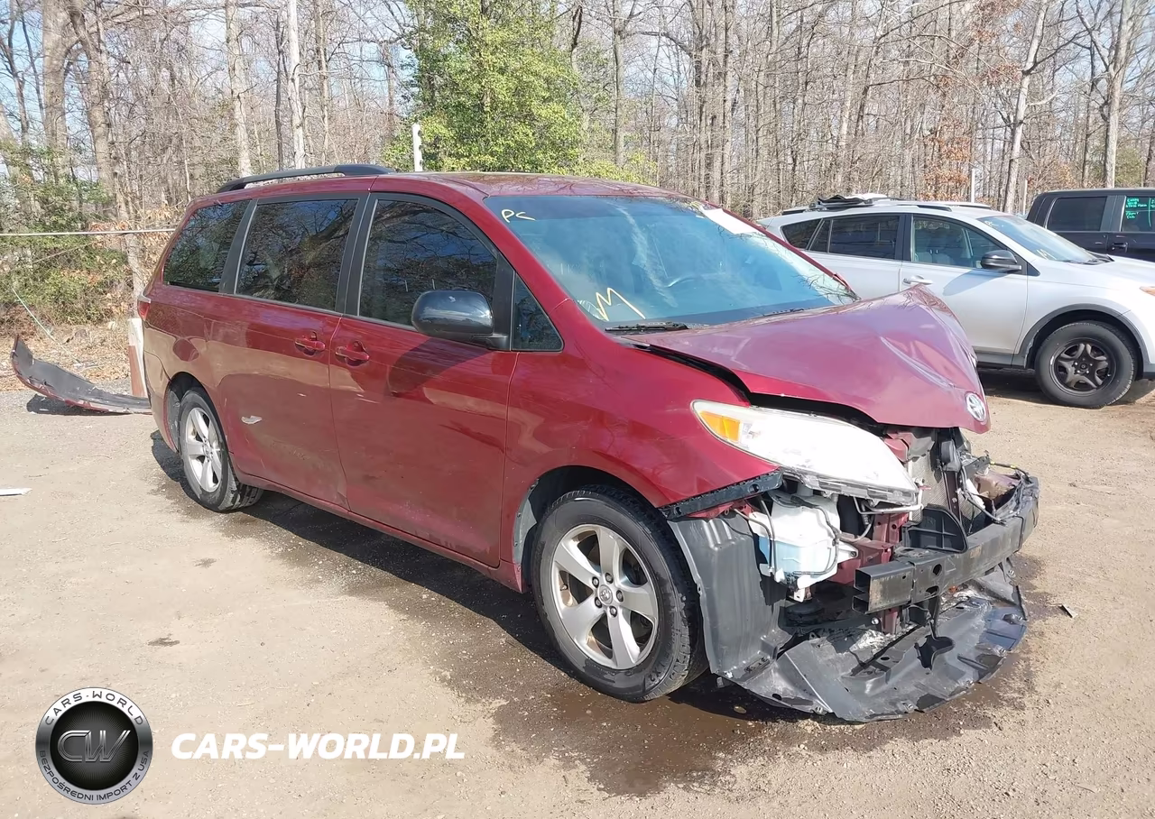 2017 Toyota Sienna Le 8 Passenger