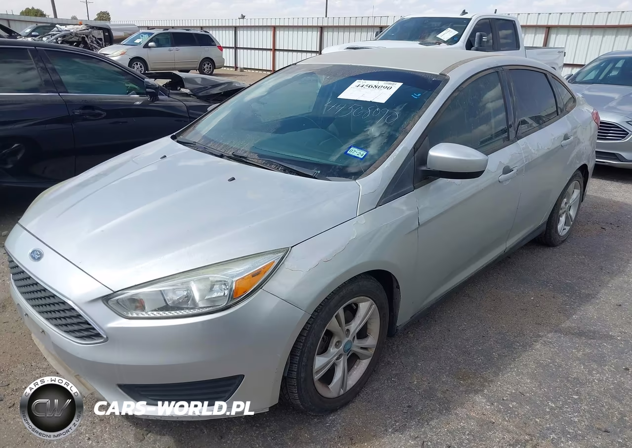 2015 Ford Focus S VIN:1FADP3E2XFL347955 - 2