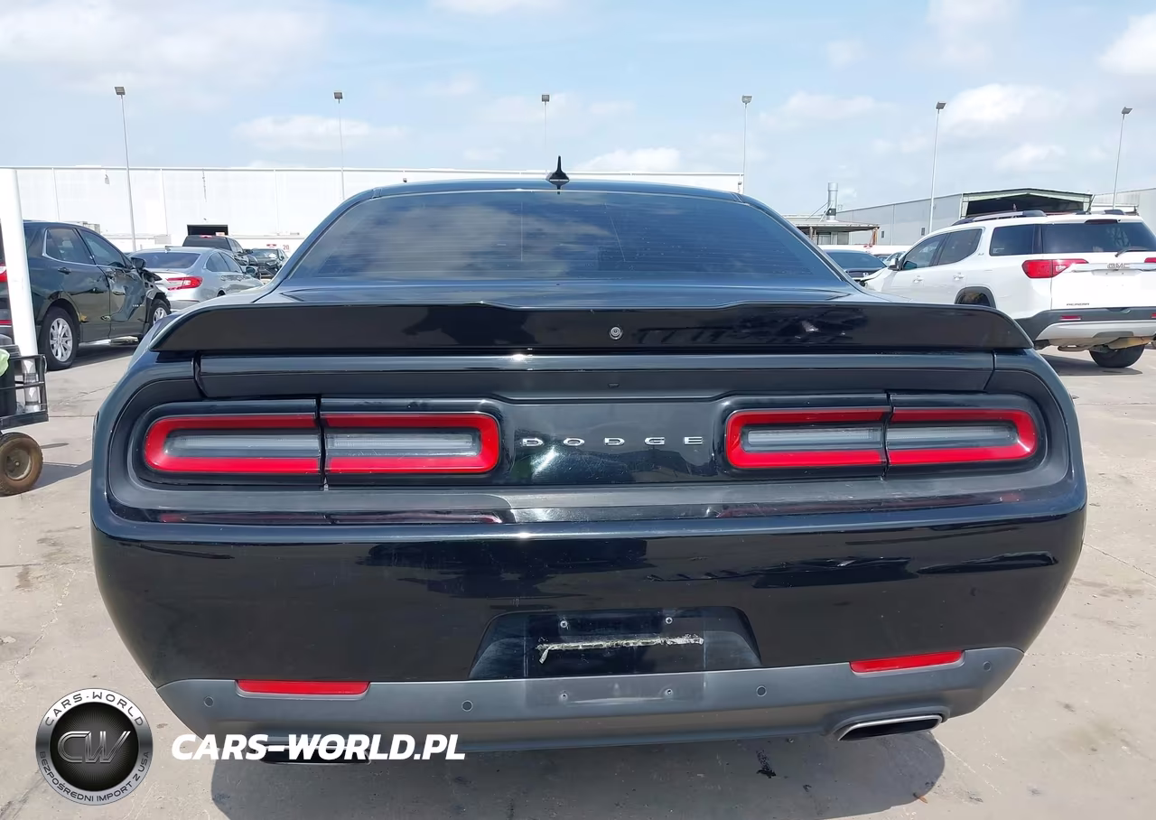 2018 Dodge Challenger Sxt Plus VIN:2C3CDZAG3JH232949 - 17