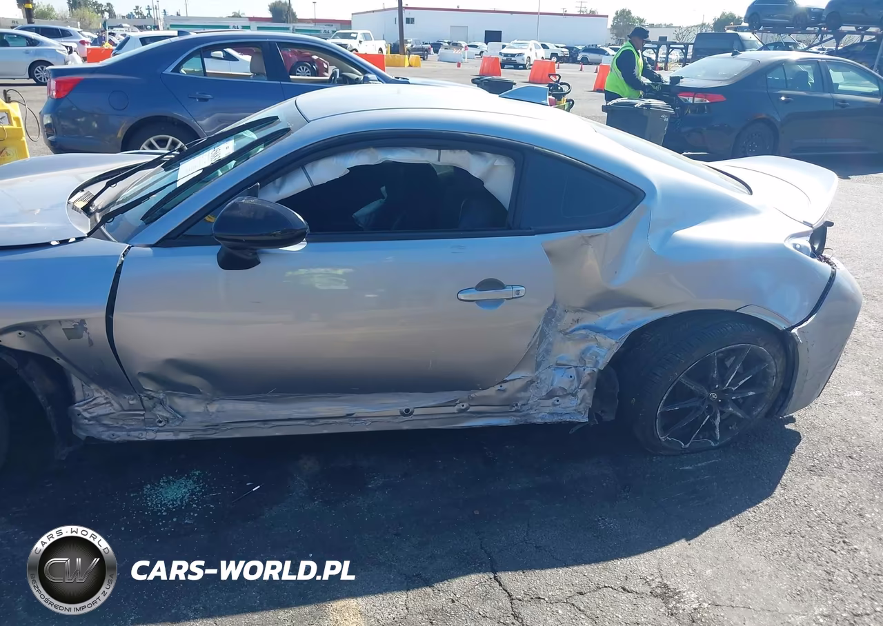 2024 Toyota Gr86 Premium VIN:JF1ZNBE14R9760050 - 6