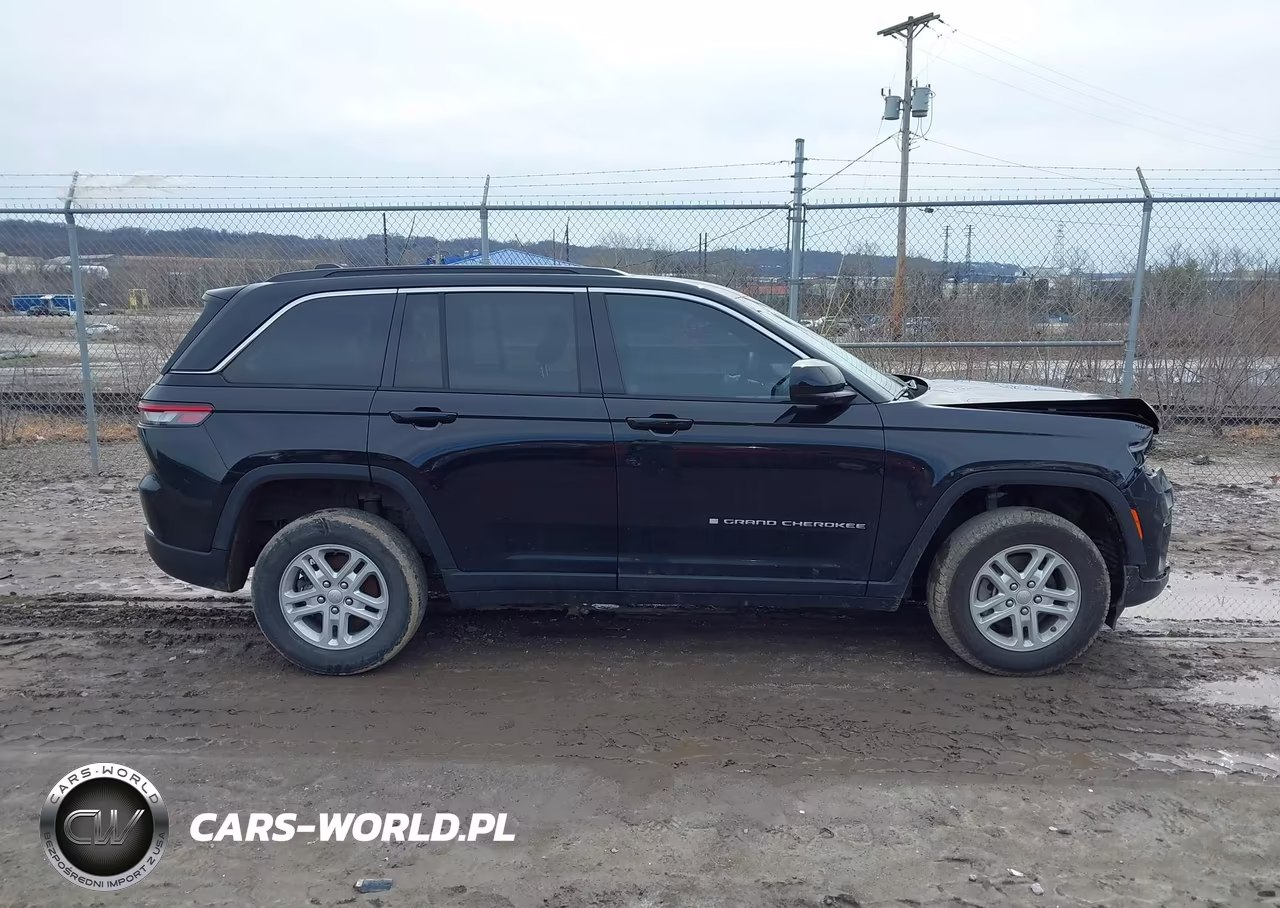 2024 Jeep Grand Cherokee Laredo 4X4 VIN:1C4RJHAG6RC212279 - 13