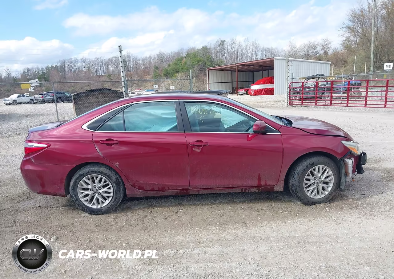2017 Toyota Camry Le VIN:4T1BF1FK3HU674066 - 14