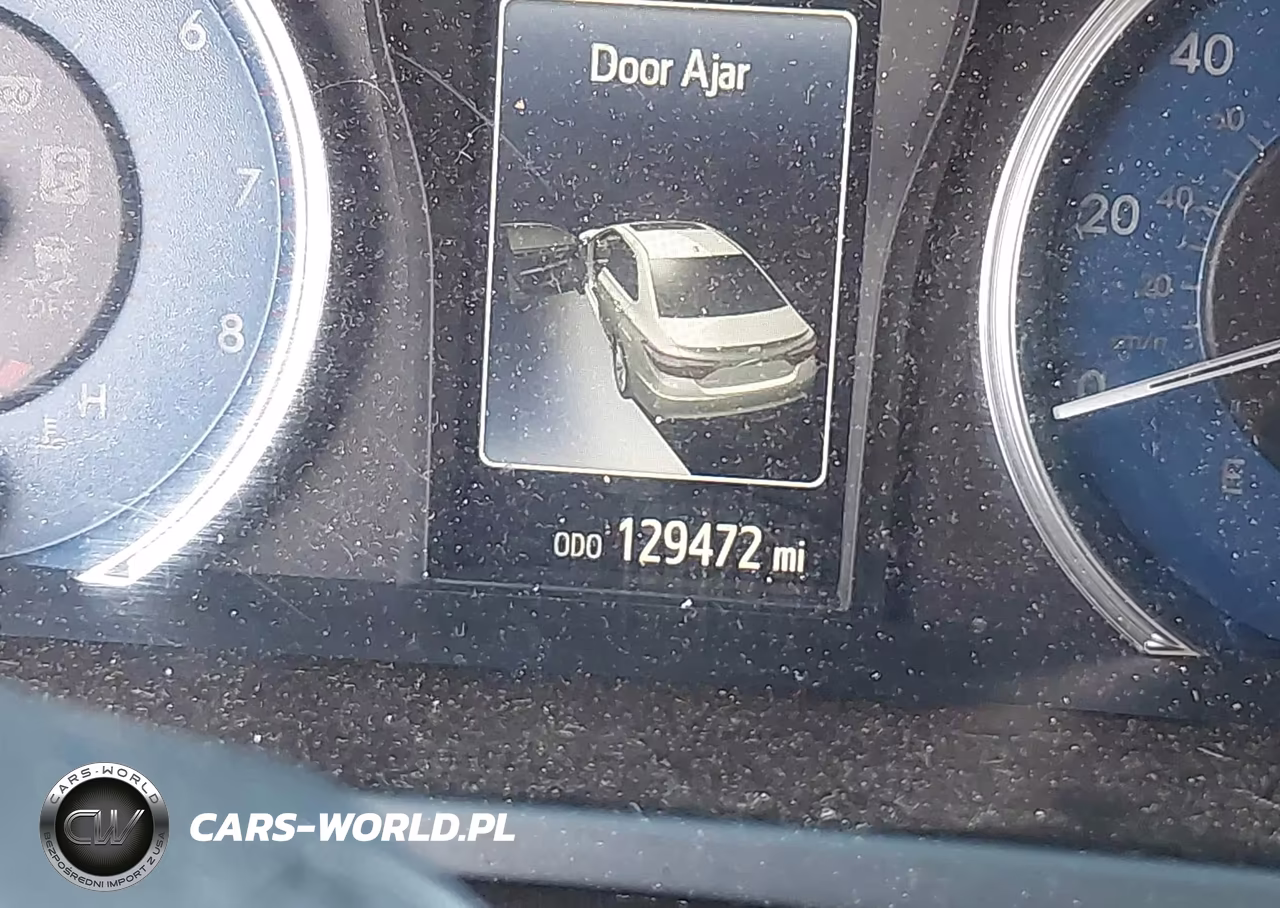 2017 Toyota Camry Le VIN:4T1BF1FK3HU674066 - 16