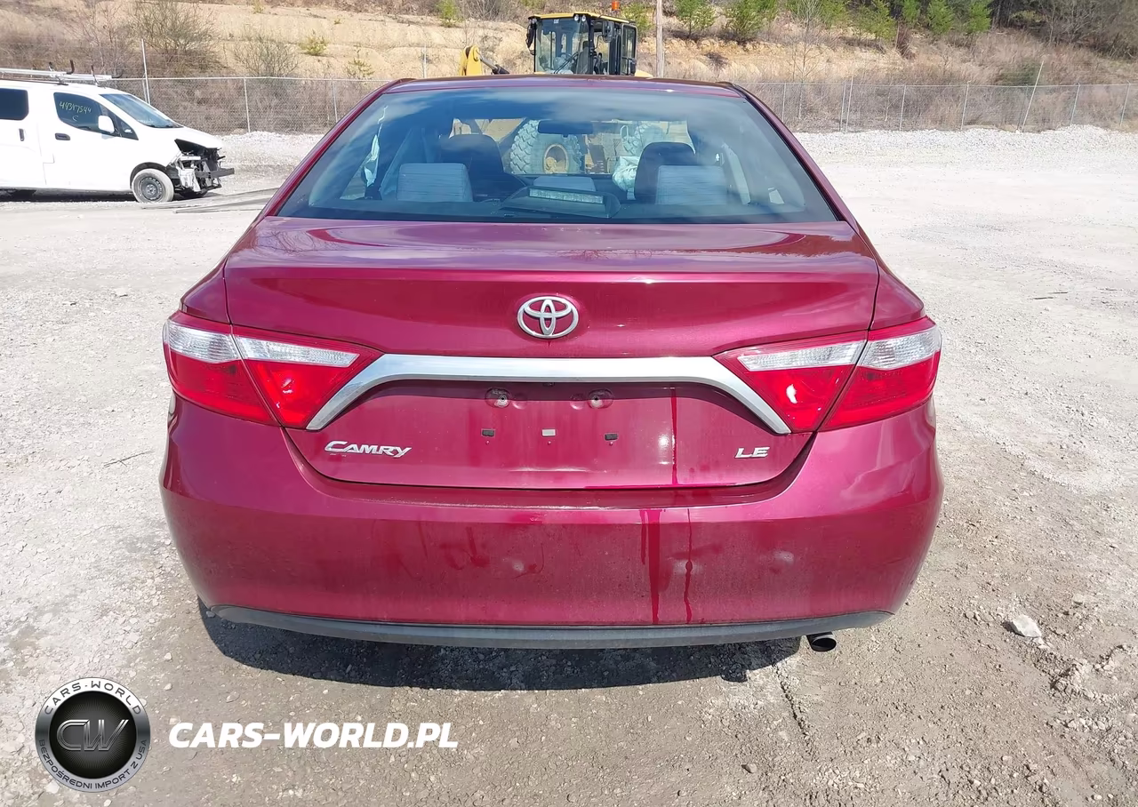 2017 Toyota Camry Le VIN:4T1BF1FK3HU674066 - 17