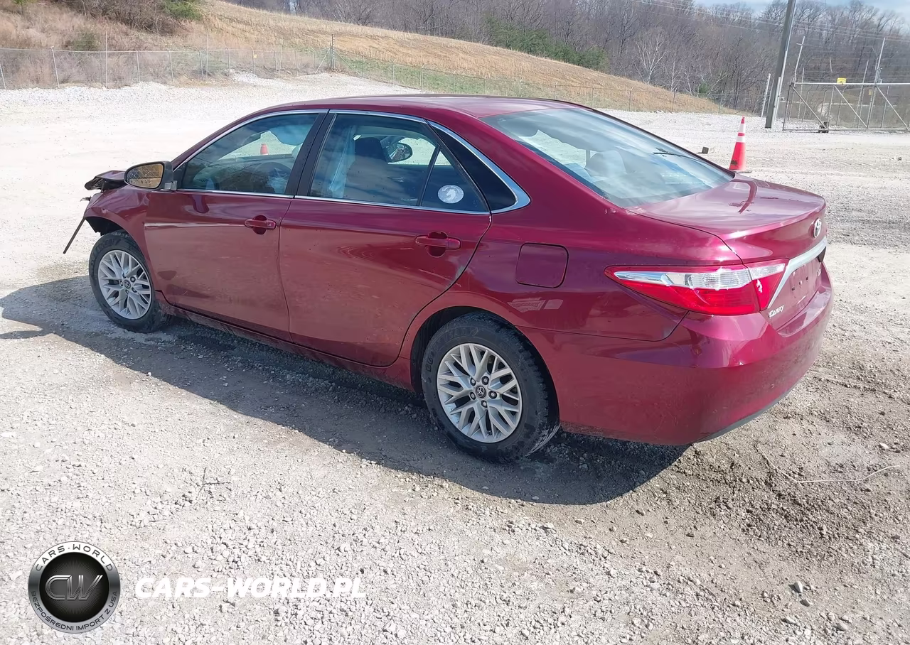 2017 Toyota Camry Le VIN:4T1BF1FK3HU674066 - 3