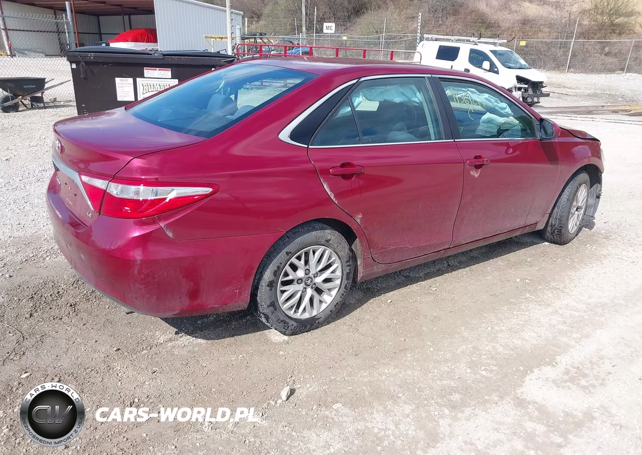 2017 Toyota Camry Le VIN:4T1BF1FK3HU674066 - 4